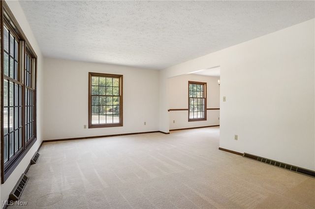 206 Fawnwood Drive, Tallmadge, OH 44278