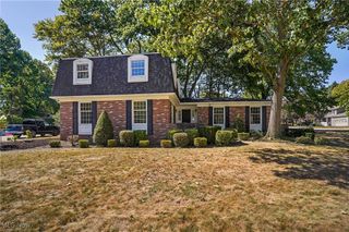 206 Fawnwood Drive, Tallmadge, OH 44278