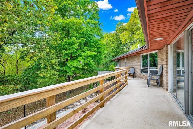 25 ORIOLE Lane, Pekin, IL 61554