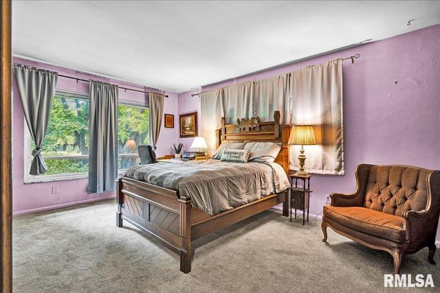 25 ORIOLE Lane, Pekin, IL 61554