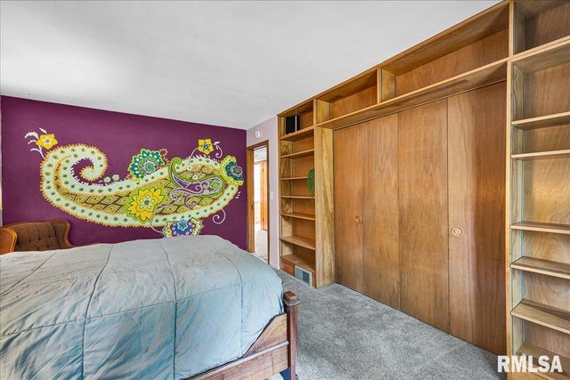 25 ORIOLE Lane, Pekin, IL 61554