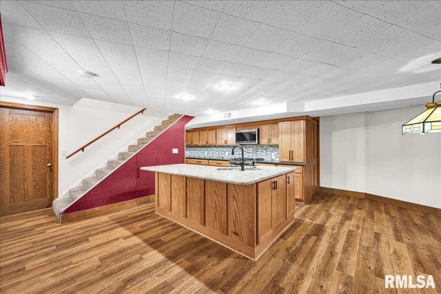 25 ORIOLE Lane, Pekin, IL 61554