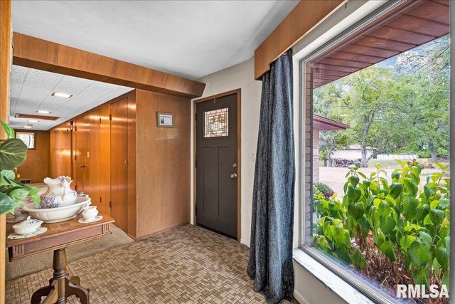 25 ORIOLE Lane, Pekin, IL 61554