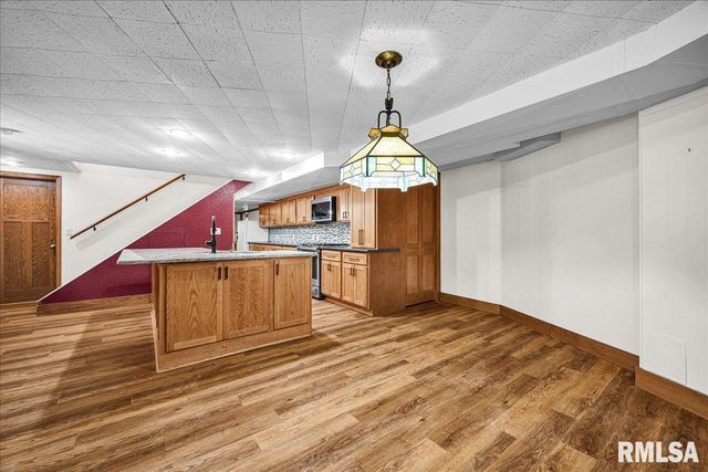 25 ORIOLE Lane, Pekin, IL 61554