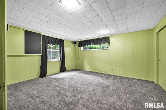 25 ORIOLE Lane, Pekin, IL 61554