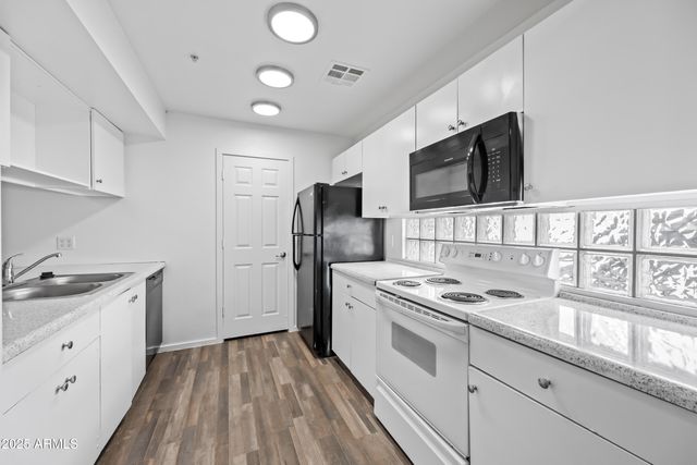 3065 N 67th Avenue Apt 107, Phoenix, AZ 85033