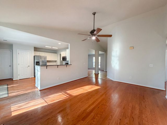 2416 Bayview Dr, Nashville, TN 37217