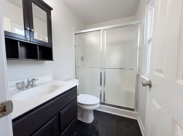 2416 Bayview Dr, Nashville, TN 37217