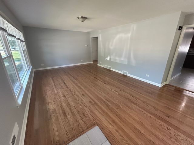 609 E 160th Place, South Holland, IL 60473