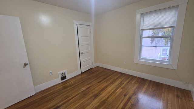 242 Chesnut St 2, Lynn, MA 01902