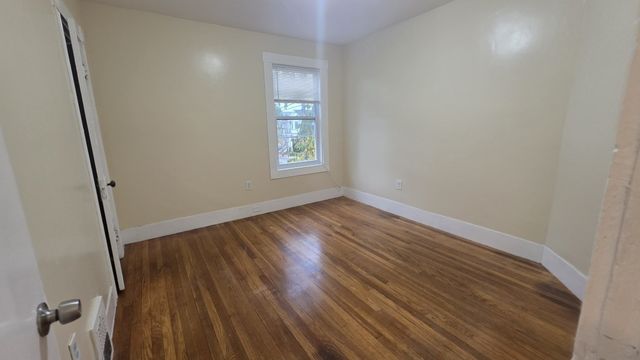 242 Chesnut St 2, Lynn, MA 01902