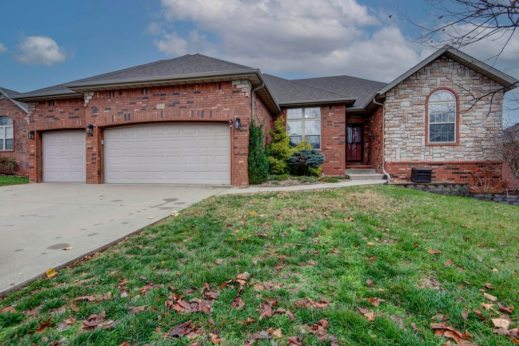 3839 W Olivia Street, Springfield, MO 65810