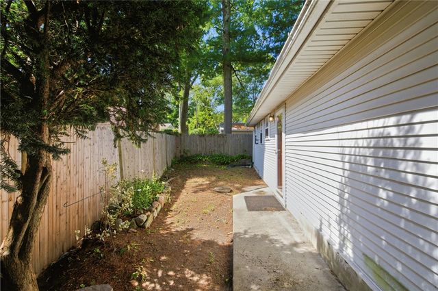 19 Sunset Avenue, Coventry, RI 02816