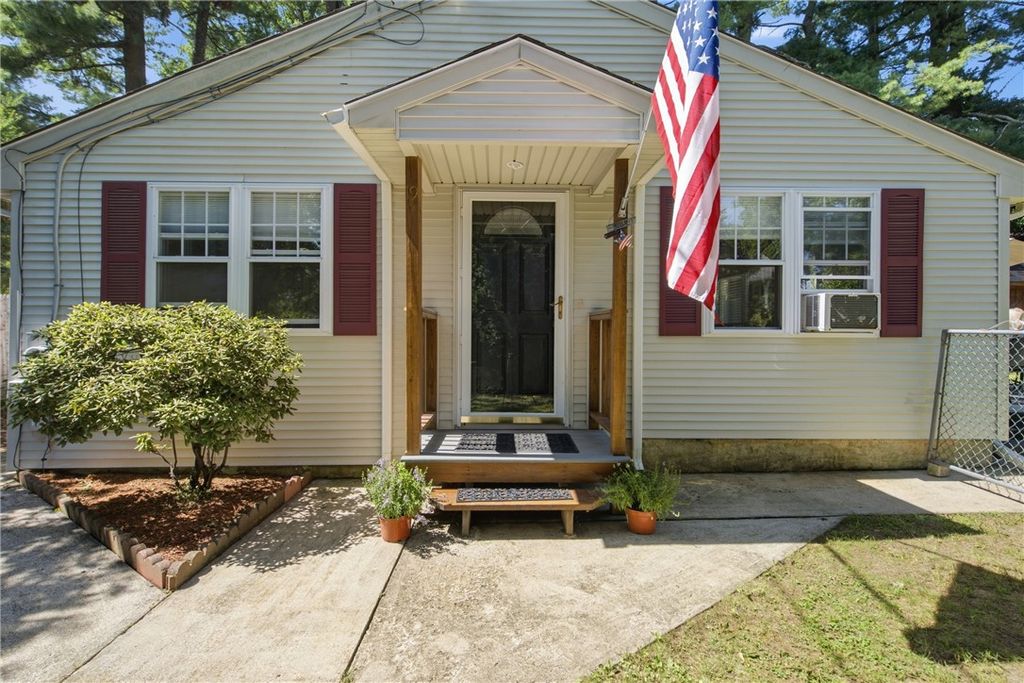 19 Sunset Avenue, Coventry, RI 02816