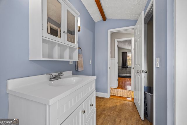 882 B Bailey Road, Hartwell, GA 30643