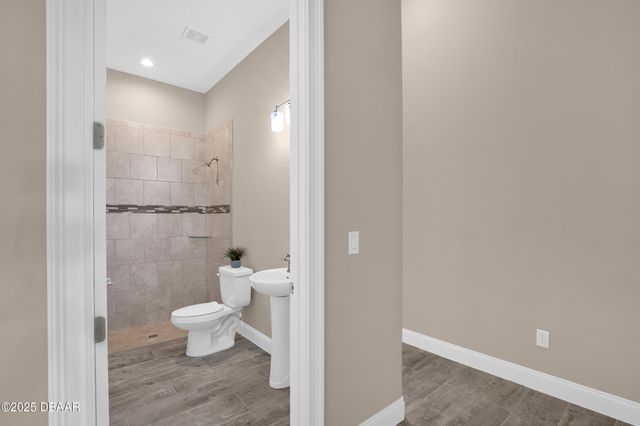 104 Cerise Court, Daytona Beach, FL 32124