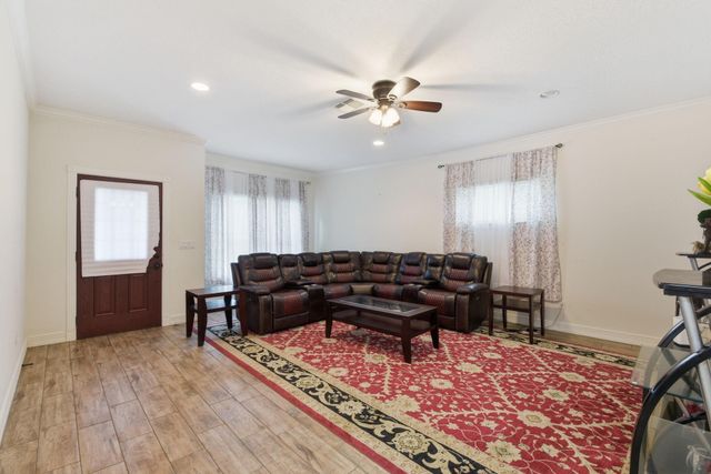 3140 Winding Way, Huntsville, TX 77340