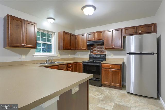 1690 LAKESIDE DR, Middletown, PA 17057