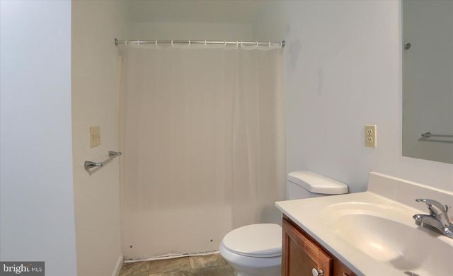 1690 LAKESIDE DR, Middletown, PA 17057