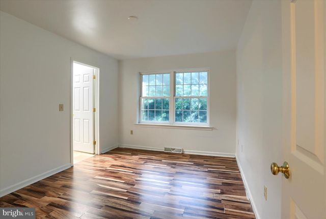 1690 LAKESIDE DR, Middletown, PA 17057