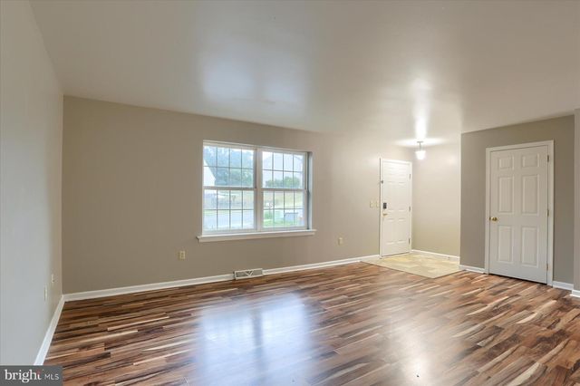 1690 LAKESIDE DR, Middletown, PA 17057