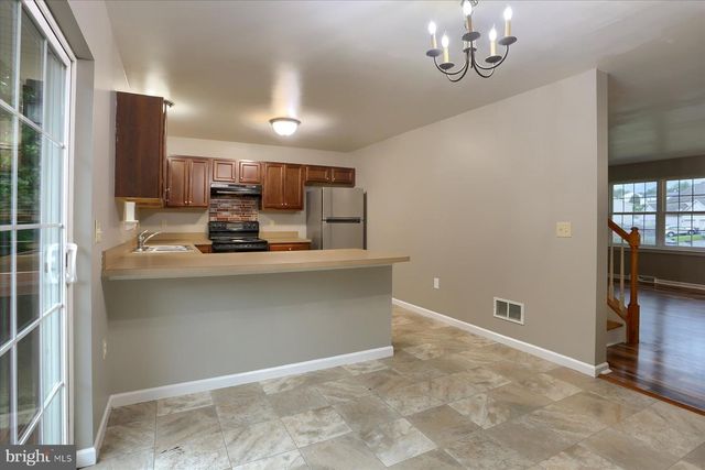 1690 LAKESIDE DR, Middletown, PA 17057