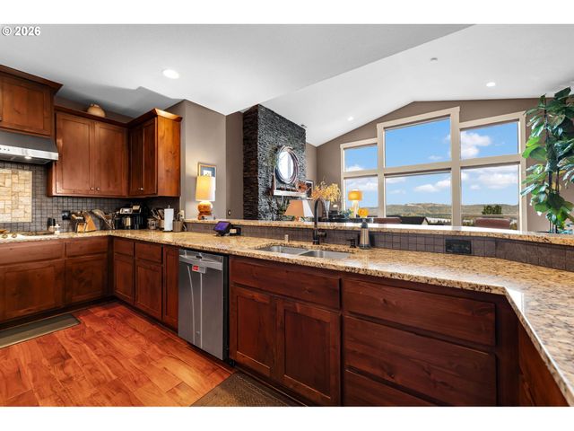 2339 N 6TH St, Washougal, WA 98671