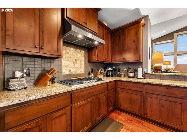 2339 N 6TH St, Washougal, WA 98671