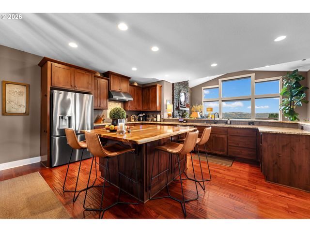 2339 N 6TH St, Washougal, WA 98671