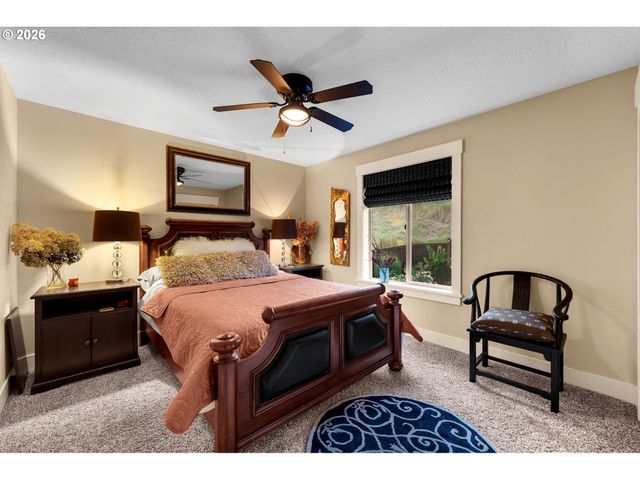 2339 N 6TH St, Washougal, WA 98671
