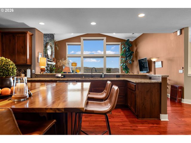 2339 N 6TH St, Washougal, WA 98671