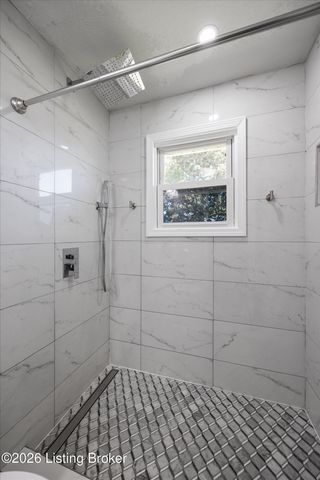 2403 Marguerite Dr, Louisville, KY 40216