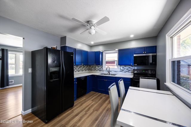 2403 Marguerite Dr, Louisville, KY 40216