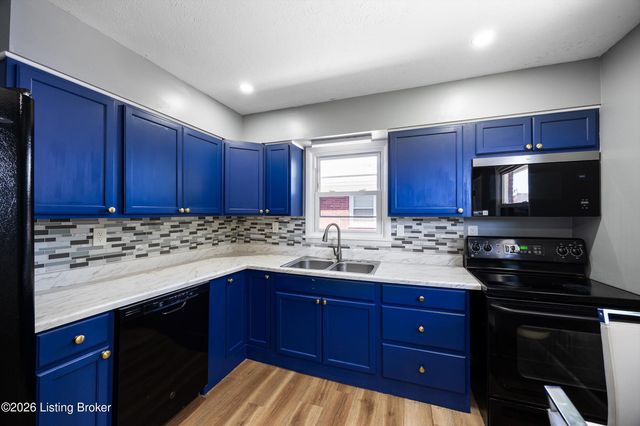 2403 Marguerite Dr, Louisville, KY 40216