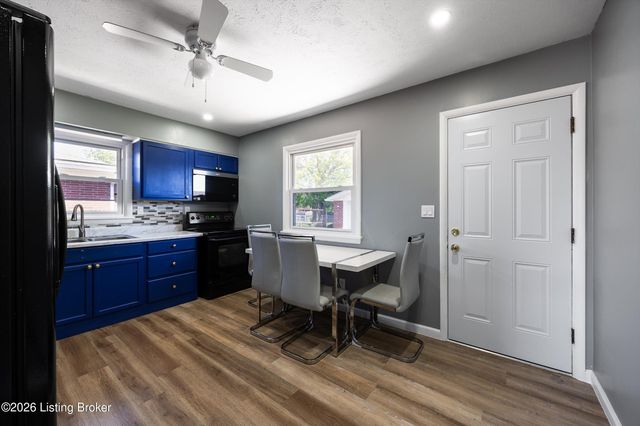 2403 Marguerite Dr, Louisville, KY 40216