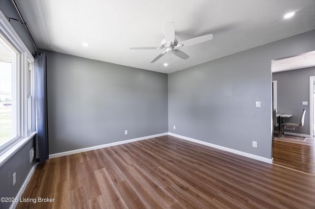 2403 Marguerite Dr, Louisville, KY 40216