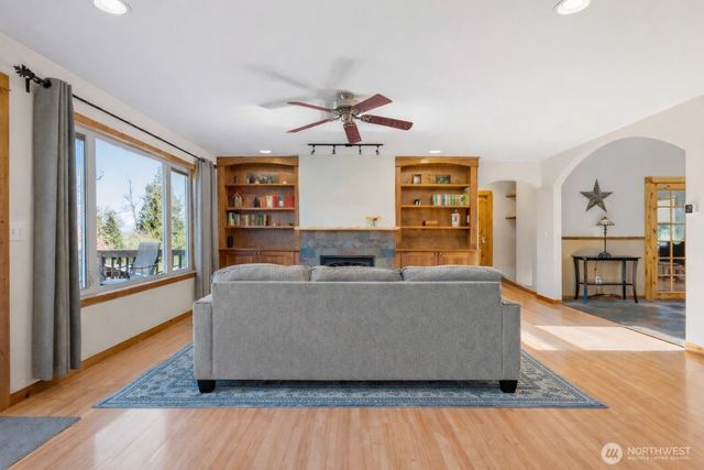 3404 Meadow Wood Lane, Ferndale, WA 98248
