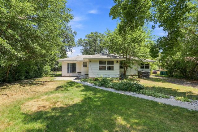 5355 Northport Drive, Brooklyn Center, MN 55429