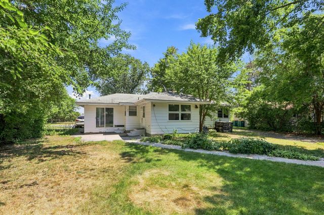 5355 Northport Drive, Brooklyn Center, MN 55429