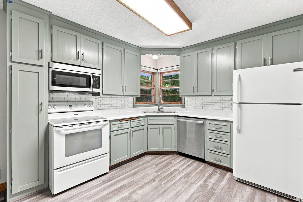 5355 Northport Drive, Brooklyn Center, MN 55429 — photo 3