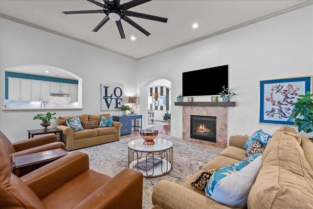 1731 Round Rock Street, Friendswood, TX 77546