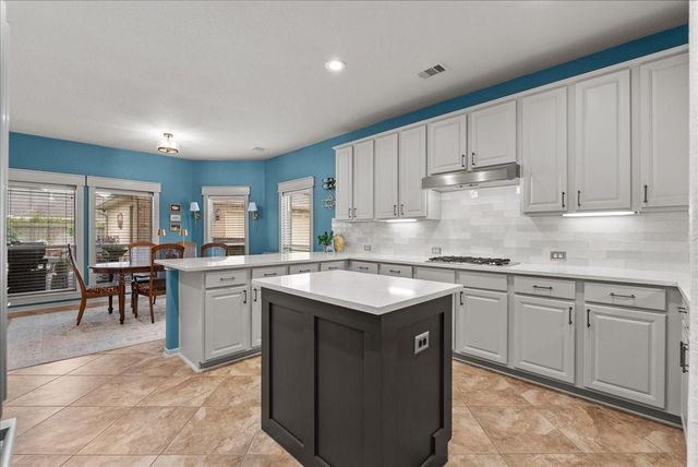 1731 Round Rock Street, Friendswood, TX 77546