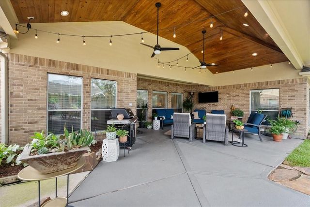 1731 Round Rock Street, Friendswood, TX 77546