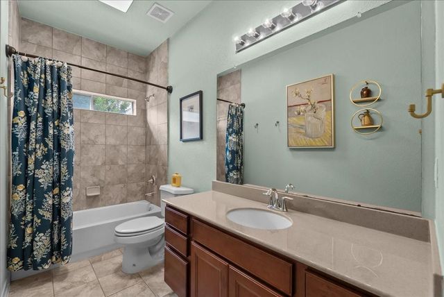 1731 Round Rock Street, Friendswood, TX 77546
