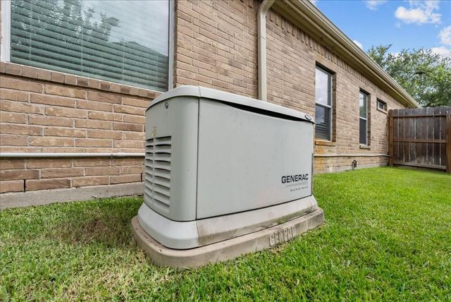 1731 Round Rock Street, Friendswood, TX 77546
