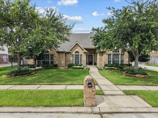 1731 Round Rock Street, Friendswood, TX 77546