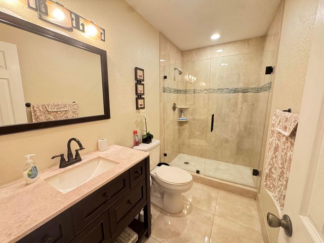512 High Point Drive, Delray Beach, FL 33445