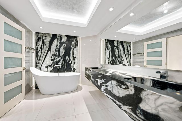 2000 Island Boulevard 2905, Aventura, FL 33160