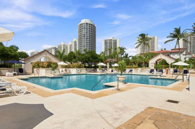 2000 Island Boulevard 2905, Aventura, FL 33160