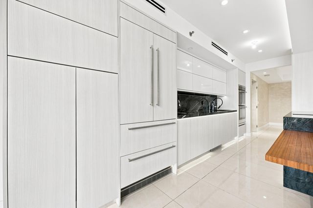 2000 Island Boulevard 2905, Aventura, FL 33160